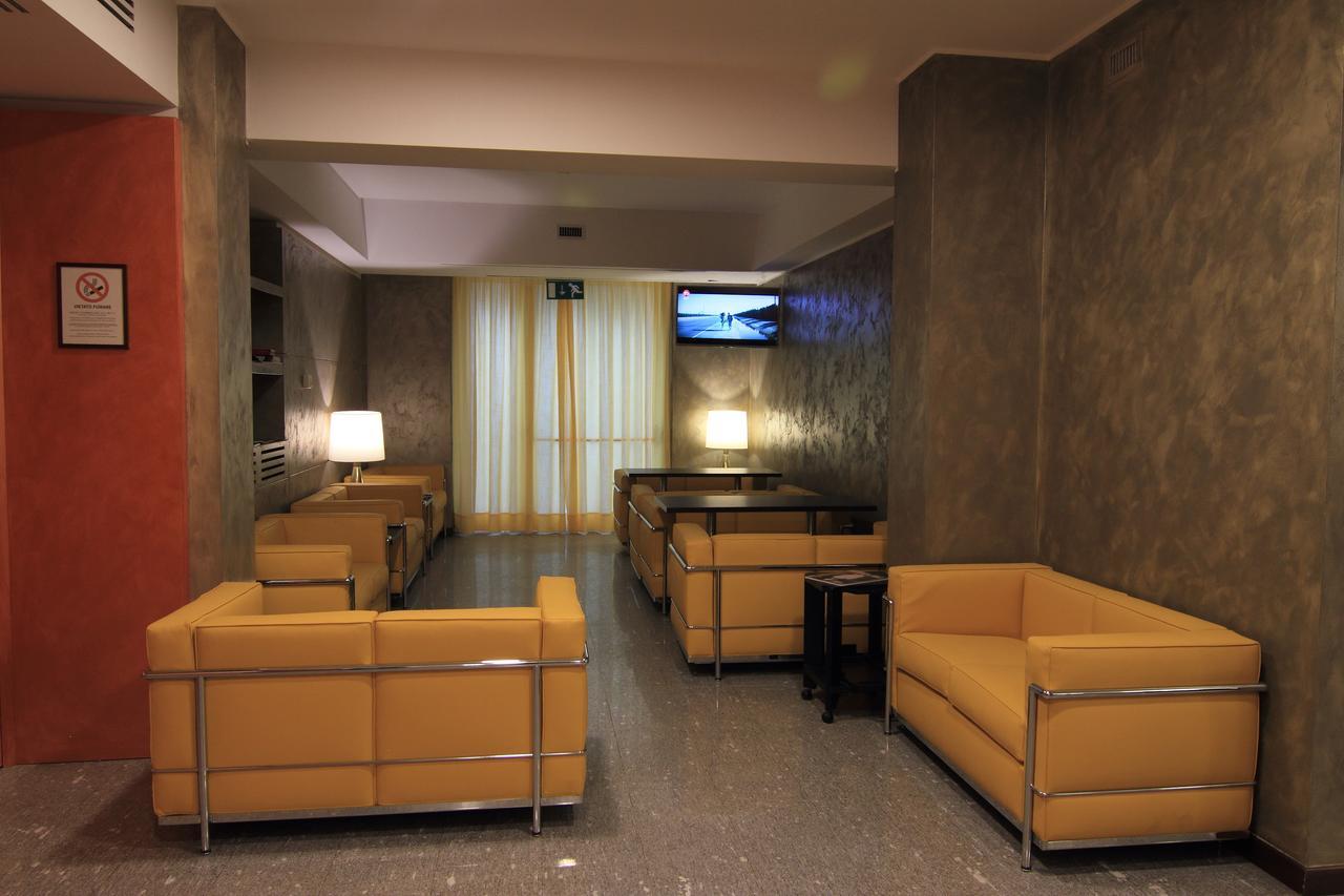 Hotel Metro Milánó Kültér fotó